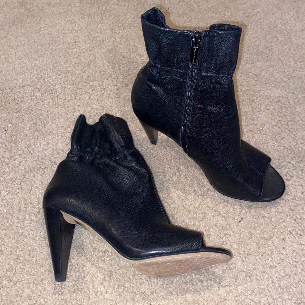 Vince Camuto black peep toe heels